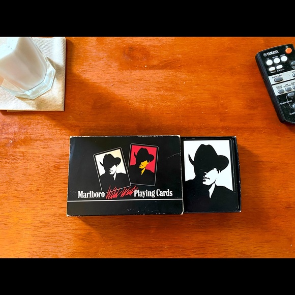 Vintage Marlboro playing cards 🚬 - Picture 2 of 3